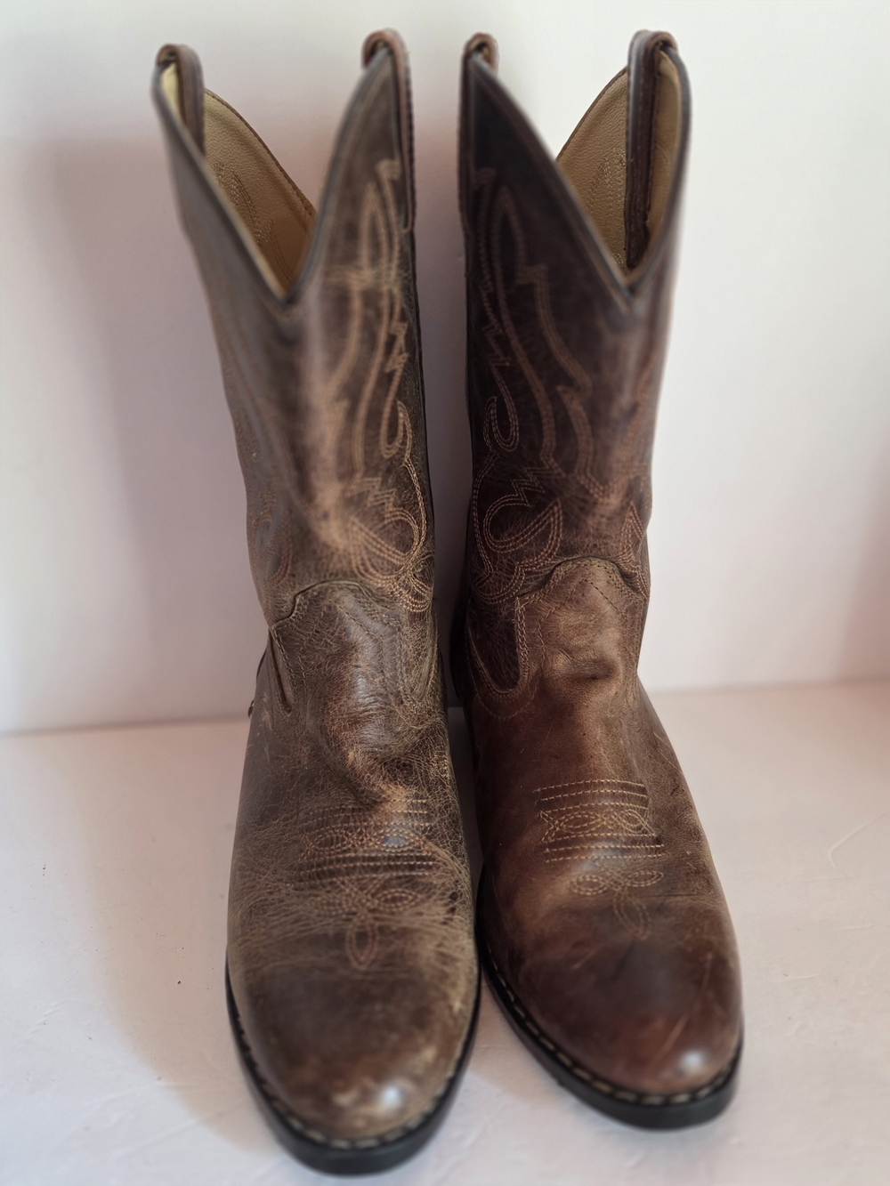 Men's Brown Leather Cowboy Boots with Decorative Stitching